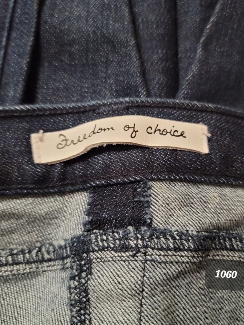 FREEDOM OF CHOICE - 28x29 Women's Dark Blue Slim Jeans - Picture 9 of 11